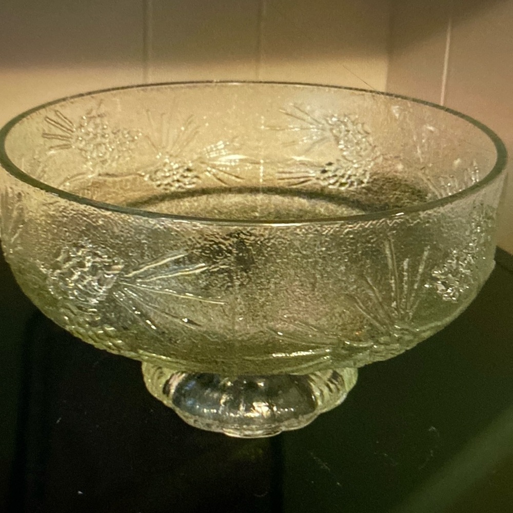 Rare Ponderosa Pine footed Vegetable Bowl Tiara